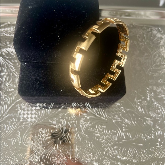 Beautiful K18 yellow gold bangle bracelet - Picture 6 of 12